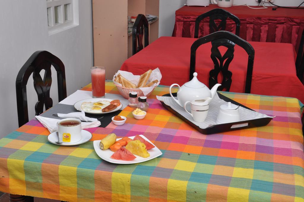 Blumarine Guest House Negombo Extérieur photo